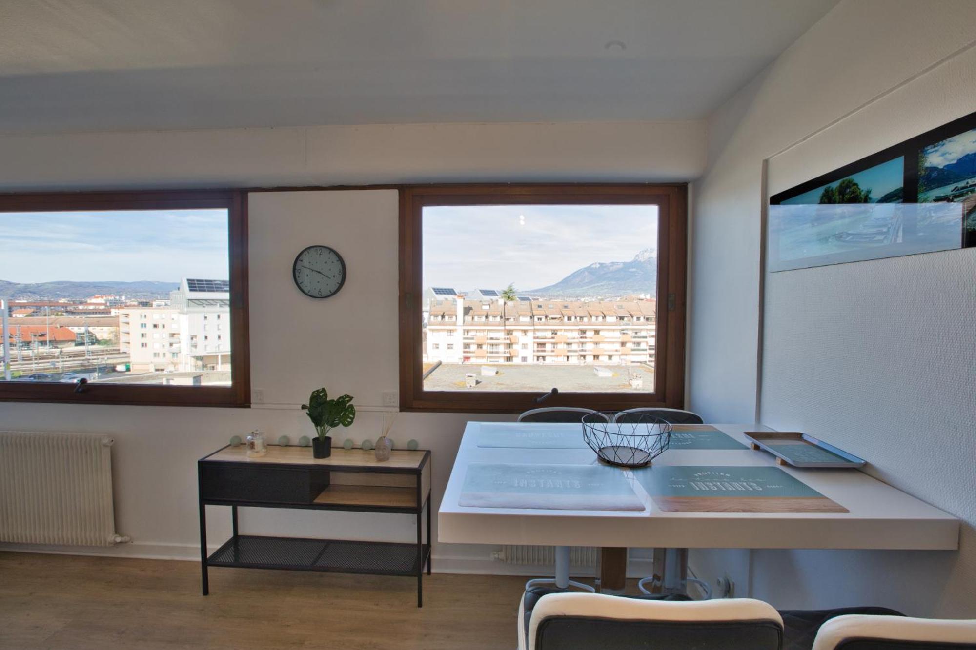 Apartmán Le Sommet Citadin Avec Vue Annecy Exteriér fotografie
